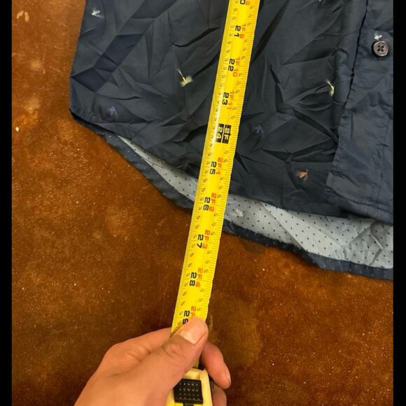 Huk Mens Small Button Up Fishing Lightweight shirt - Picture 3 of 5